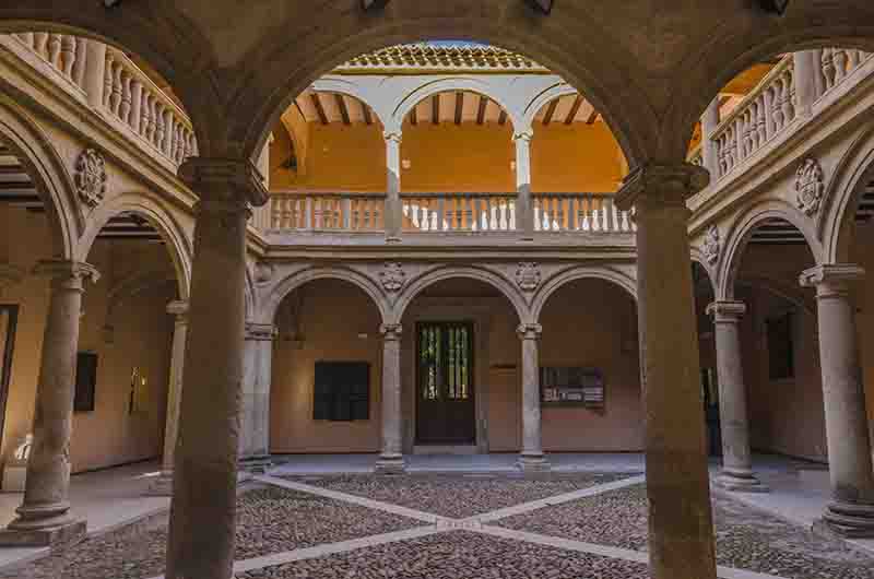 Albacete - Almansa 14 - palacio de los condes de Cirat - Ayuntamiento - Casa Grande.jpg